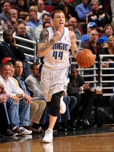 英超战报：沃特金斯、范黑克均双响，布莱顿3-4阿斯顿维拉