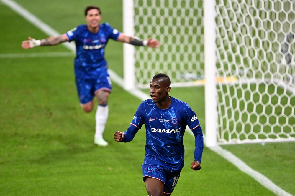 孔帕尼：阿方索・戴维斯非常接近复出；祝穆勒赢得美职联冠军