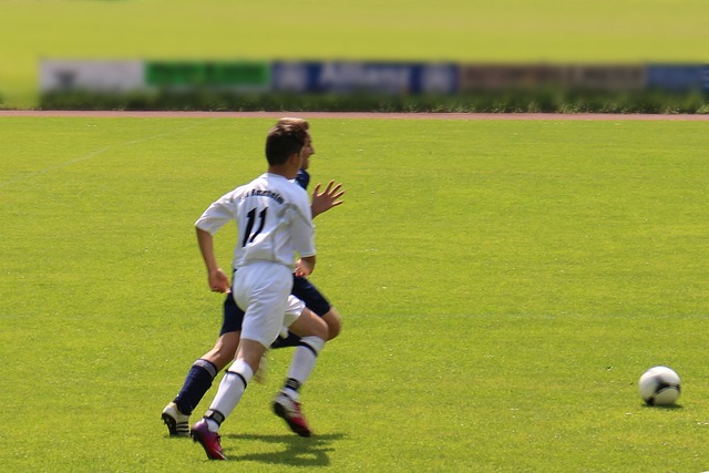 国家德比皇马2-1巴萨5分领跑 近6轮巴萨比皇马多拿9分反超4分